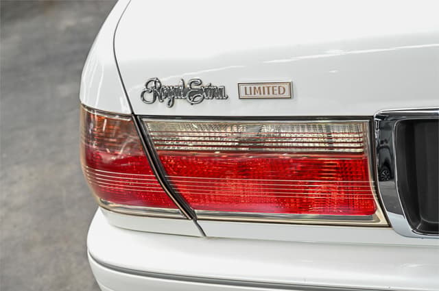 2000 Toyota Crown JDM car for sale — photo 6 of 20