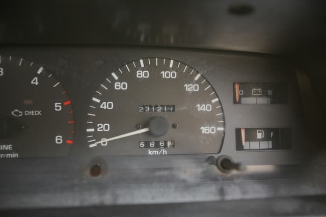 1995 Toyota Hilux JDM car for sale — photo 19 of 25
