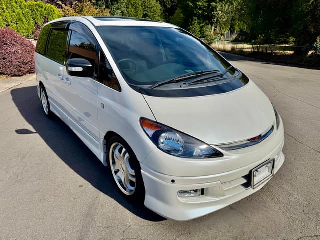2000 Toyota Estima JDM car for sale — photo 2 of 19