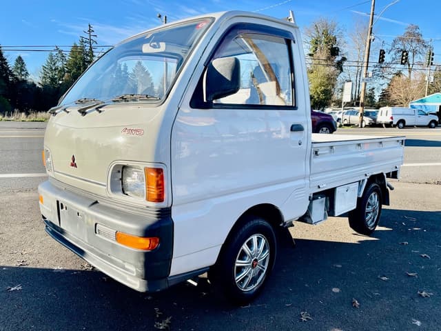 1995 Mitsubishi Minicab JDM car for sale — photo 3 of 25