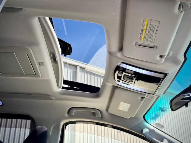 2012 Toyota Alphard JDM car for sale — photo 23 of 25