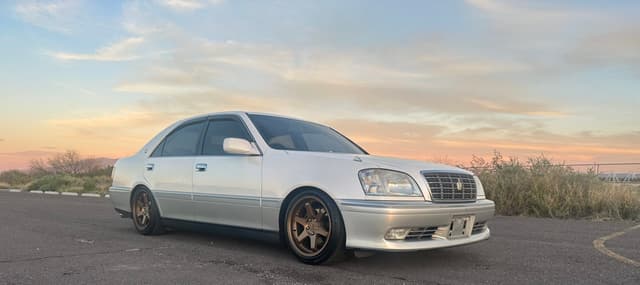 2000 Toyota Crown JDM car for sale — photo 3 of 25