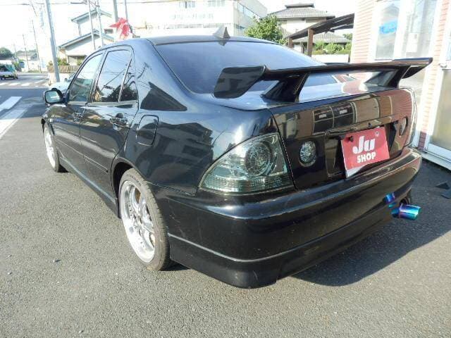 1999 Toyota Altezza JDM car for sale — photo 15 of 20