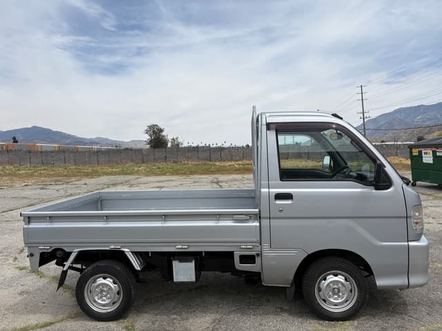 2000 Daihatsu Hijet JDM car for sale — photo 8 of 25