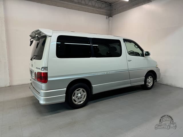 1999 Toyota Granvia JDM car for sale — photo 20 of 25