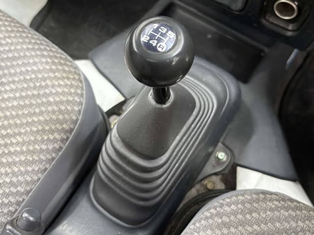 2001 Daihatsu Hijet JDM car for sale — photo 15 of 25