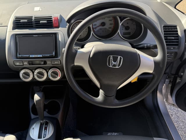 2005 Honda Fit JDM car for sale — photo 11 of 11