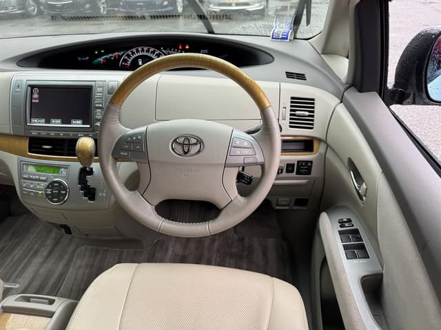 2006 Toyota Estima JDM car for sale — photo 10 of 18