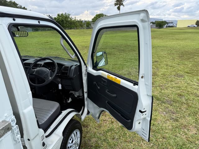 1999 Daihatsu Hijet JDM car for sale — photo 13 of 25