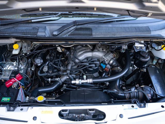 1998 Nissan Elgrand JDM car for sale — photo 23 of 25