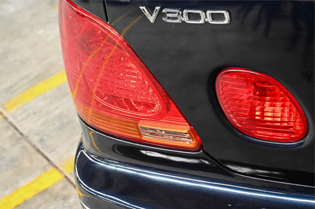 2001 Toyota Aristo JDM car for sale — photo 9 of 20