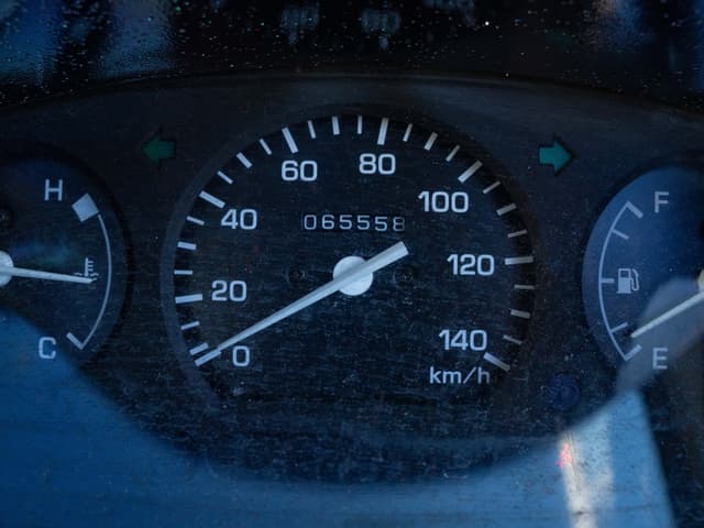 1999 Daihatsu Hijet JDM car for sale — photo 13 of 18