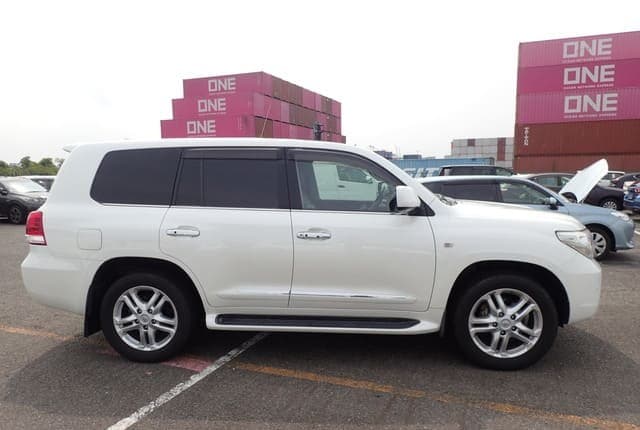 2009 Toyota Land Cruiser JDM car for sale — photo 6 of 25