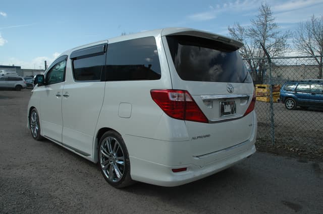 2008 Toyota Alphard JDM car for sale — photo 4 of 19