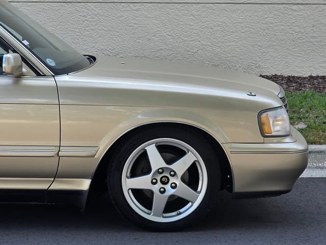 1994 Toyota Crown JDM car for sale — photo 14 of 25