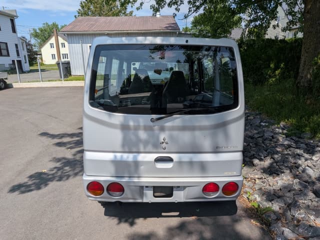 2001 Mitsubishi Minicab JDM car for sale — photo 6 of 23