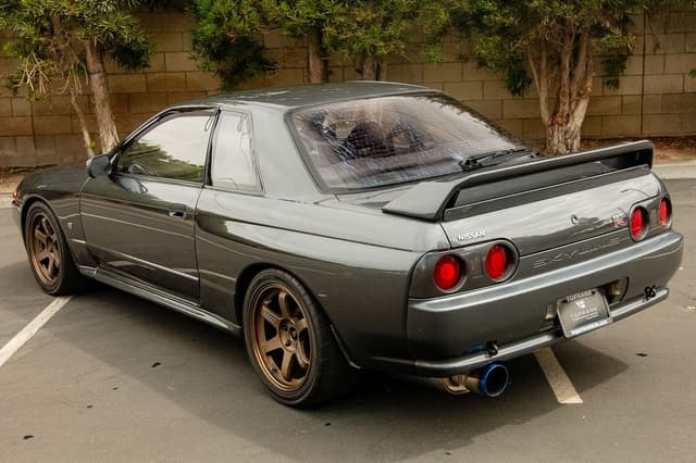 1990 Nissan Skyline JDM car for sale — photo 8 of 25