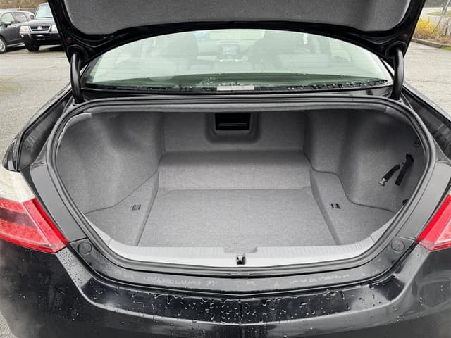 2010 Honda Legend JDM car for sale — photo 15 of 19