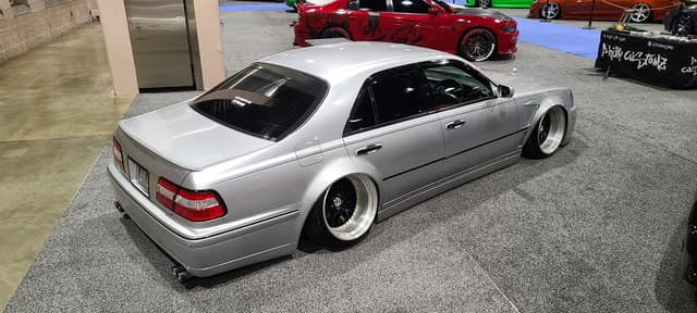 1996 Nissan Cima JDM car for sale — photo 4 of 25