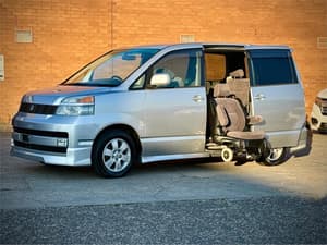2003 Toyota Voxy JDM car for sale