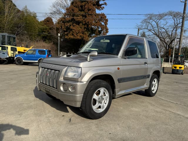 1999 Mitsubishi Pajero Mini JDM car for sale — photo 3 of 11