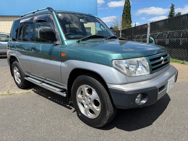 1999 Mitsubishi Pajero JDM car for sale — photo 2 of 25