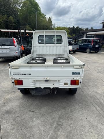 2001 Daihatsu Hijet JDM car for sale — photo 4 of 10