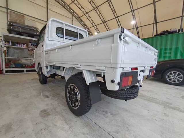 2025 Daihatsu Hijet JDM car for sale — photo 4 of 4