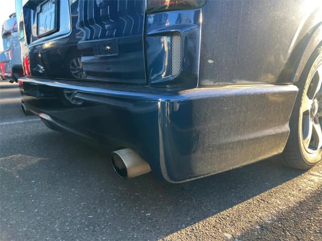 2005 Toyota HiAce JDM car for sale — photo 23 of 25