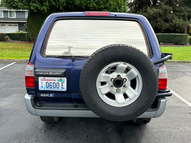 1996 Toyota Hilux Surf JDM car for sale — photo 5 of 10