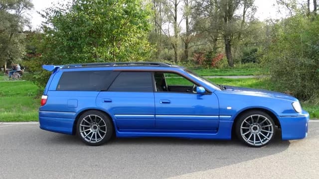 2000 Nissan Stagea JDM car for sale — photo 4 of 25