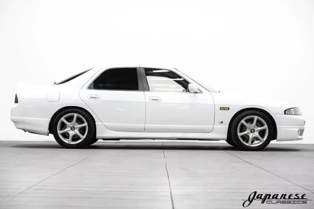 1994 Nissan Skyline JDM car for sale — photo 5 of 25