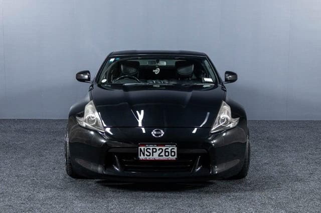 2009 Nissan Fairlady Z JDM car for sale — photo 2 of 18