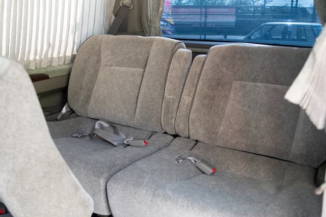 2000 Nissan Elgrand JDM car for sale — photo 10 of 15