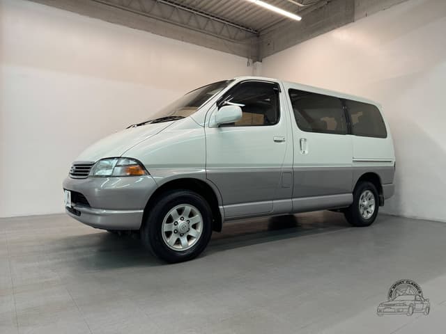 1997 Toyota Granvia JDM car for sale — photo 10 of 25