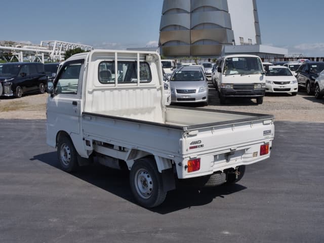 2001 Daihatsu Hijet JDM car for sale — photo 7 of 25