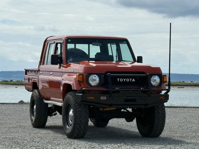 2001 Toyota Land Cruiser JDM car for sale — photo 13 of 25