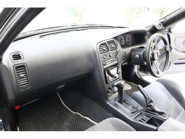 1993 Nissan Skyline JDM car for sale — photo 6 of 17