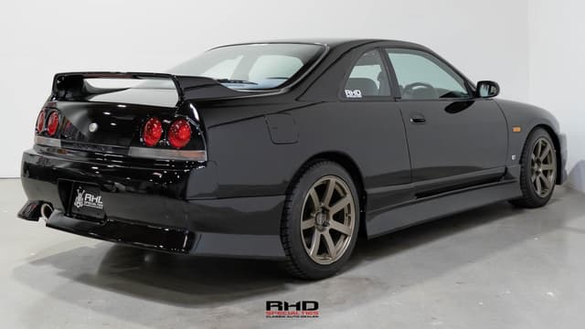 1996 Nissan Skyline JDM car for sale — photo 7 of 24