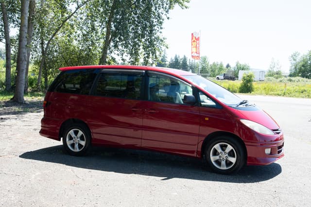 2000 Toyota Estima JDM car for sale — photo 9 of 10