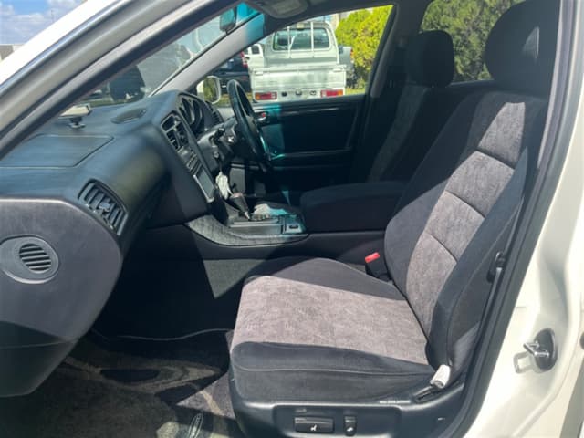 1997 Toyota Aristo JDM car for sale — photo 13 of 17