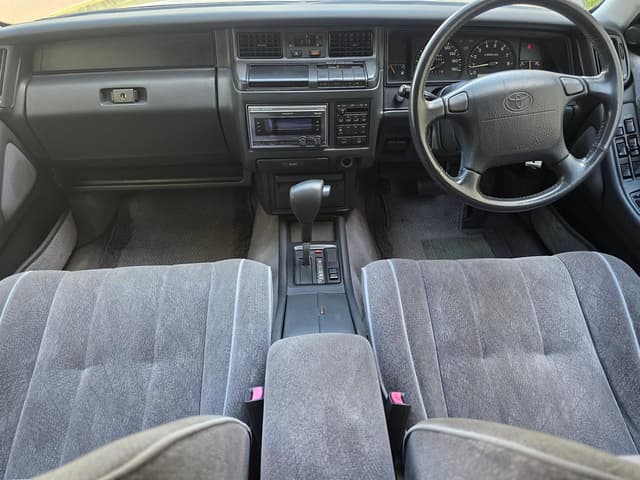 1994 Toyota Crown JDM car for sale — photo 2 of 25