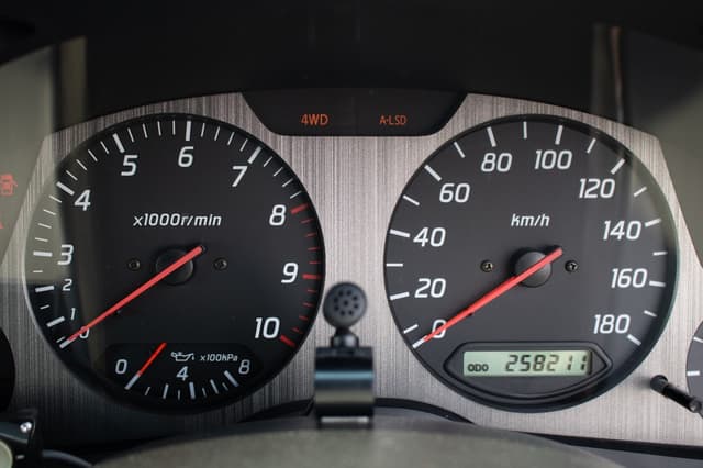 2001 Nissan Skyline JDM car for sale — photo 23 of 25