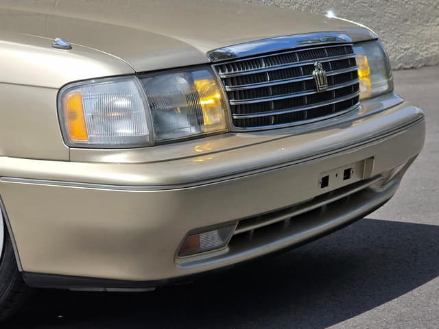 1994 Toyota Crown JDM car for sale — photo 6 of 25