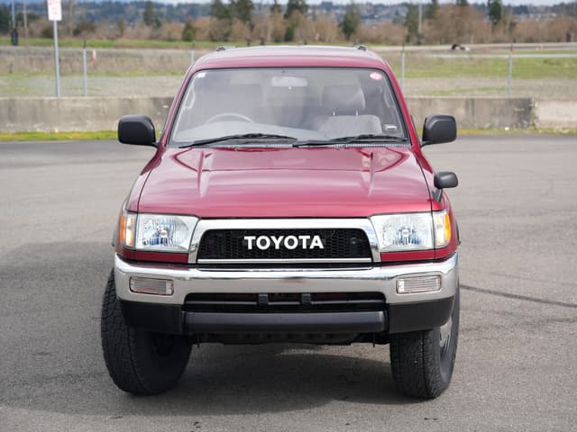 1998 Toyota Hilux Surf JDM car for sale — photo 3 of 14