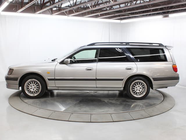 1996 Nissan Stagea JDM car for sale — photo 4 of 25