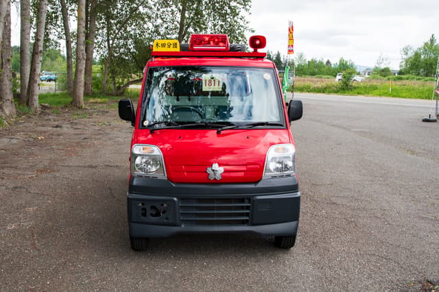 2000 Mitsubishi Minicab JDM car for sale — photo 2 of 15