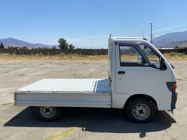 1994 Daihatsu Hijet JDM car for sale — photo 15 of 24