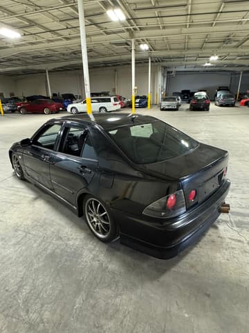 1998 Toyota Altezza JDM car for sale — photo 7 of 25