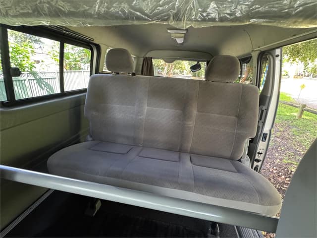 2007 Toyota HiAce JDM car for sale — photo 20 of 25